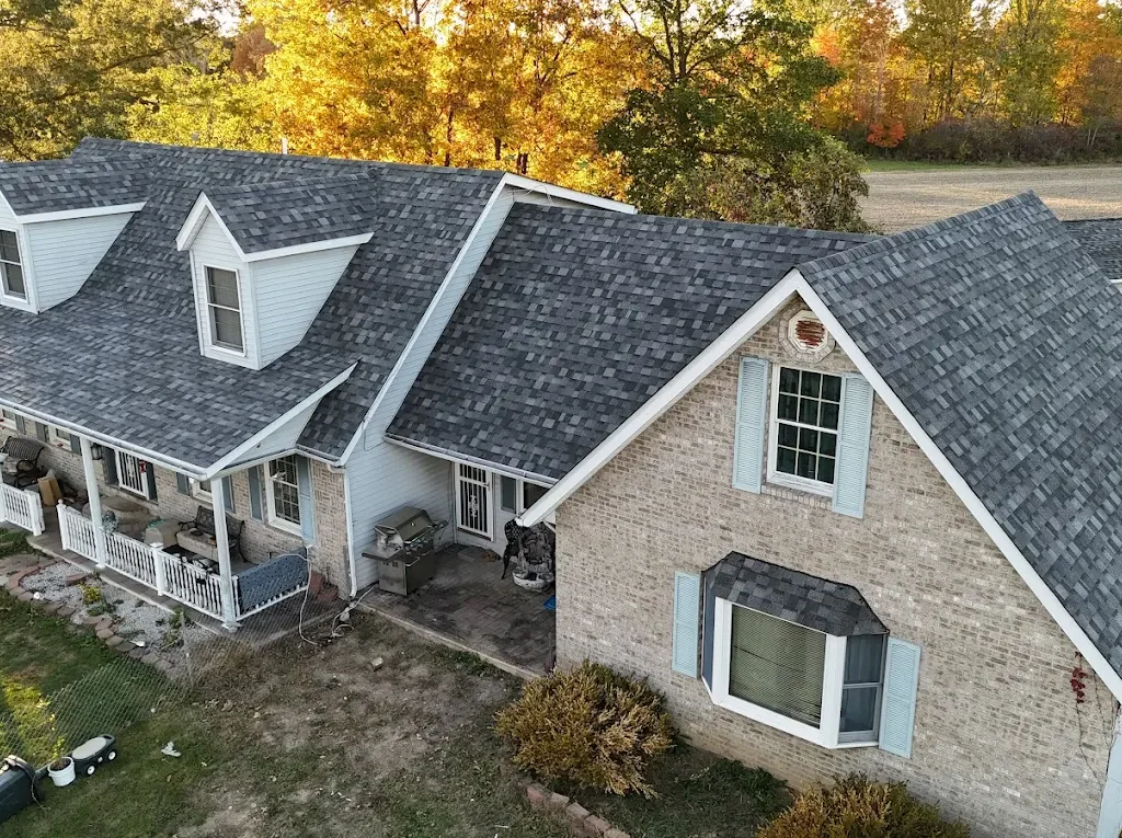 Experienced roofing contractor in Hancock County, IN providing roof installation services