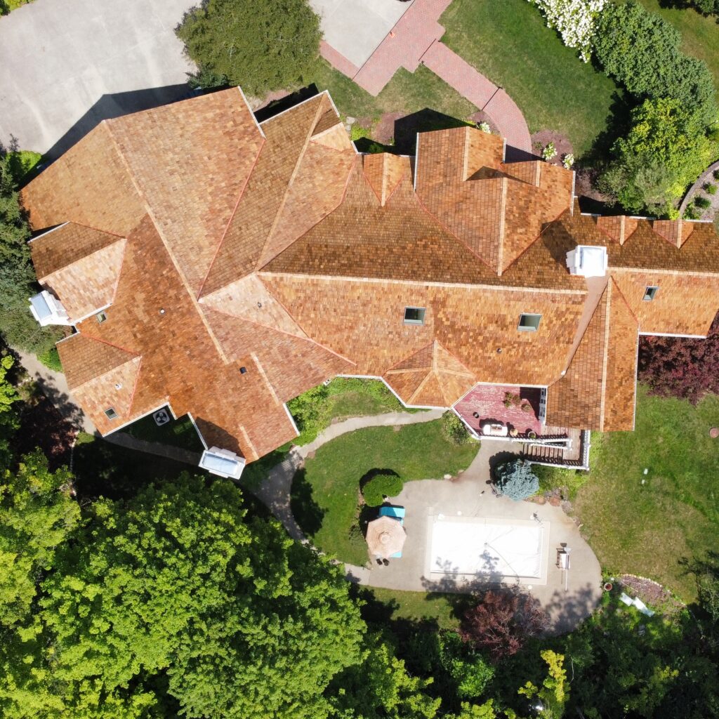 Reliable roofing contractor in Noblesville, IN providing expert installations